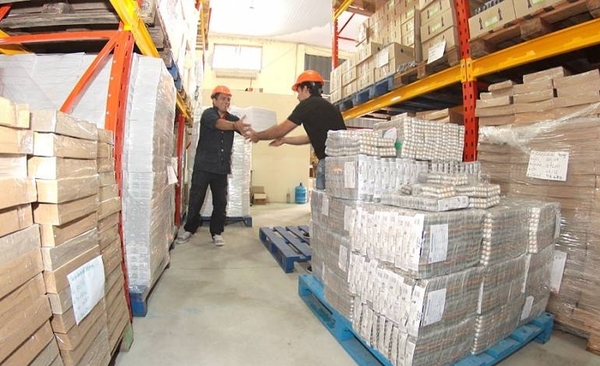 HOY / Contraloría pide informes a Salud sobre medicamentos "made in India"