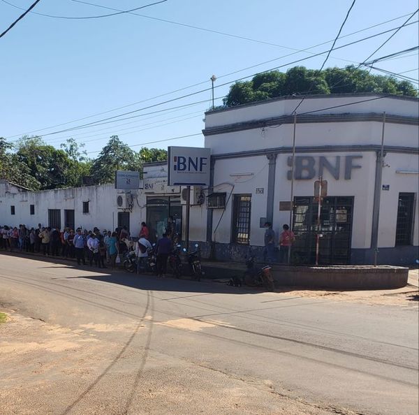 Aclaran que cajeros automáticos no pueden descontar pensión de adultos mayores - Nacionales - ABC Color