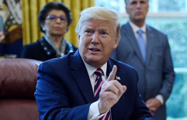 Trump dice que hablaba con “sarcasmo” cuando sugirió inyectarse desinfectante - Mundo - ABC Color