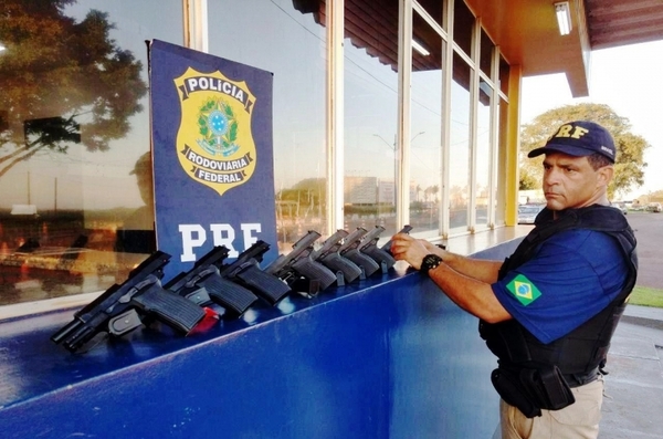 Decomisan armas que iban para facciones criminales de RIO