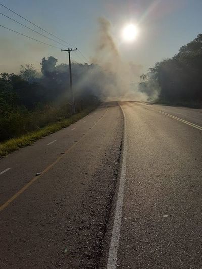 Incendio en el Parque Nacional Ypacaraí - Ancho Perfil - ABC Color