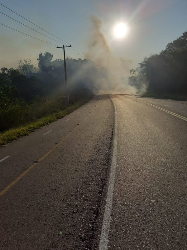 Incendio en el Parque Nacional Ypacaraí - Ancho Perfil - ABC Color