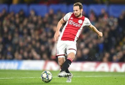 Chauchescu ya a la Eredivisie y sin campeón | Crónica