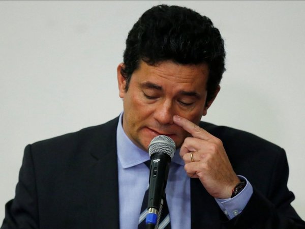 Oleada de críticas a Bolsonaro por la renuncia del ministro de Justicia