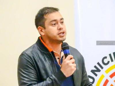 Intendente COBARDE no recupera VEREDA USURPADA por concejales