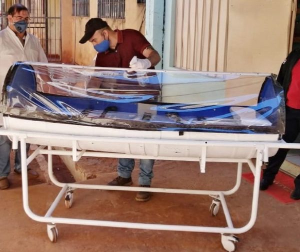 Reclusos fabrican cápsulas de protección para pacientes con Covid19 | Noticias Paraguay