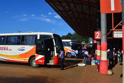 Viajes de buses de corta, mediana y larga distancia siguen suspendidos - ADN Paraguayo