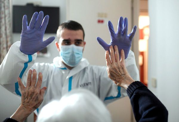 Ligera subida de decesos en España