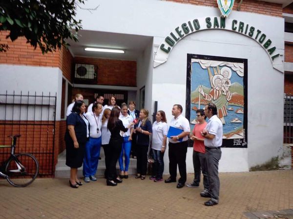 Padres van a paro virtual y piden pagar 50% de cuota