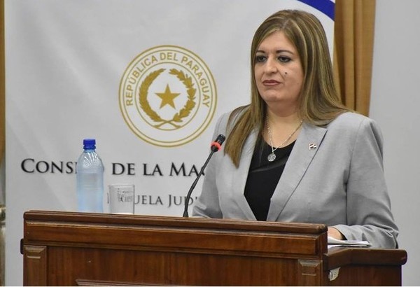 Juicio político a Sandra Quiñónez: ’Dejémonos de joder’, sostiene Alliana