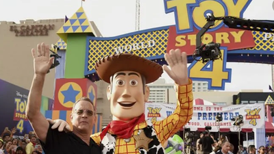 Tom Hanks le envió un gran regalo a un niño que sufre bullying por coronavirus: "Yo soy tu amigo fiel"