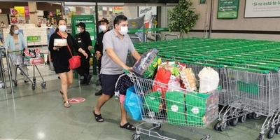 HOY / COVID-19: ¿Qué hacer con las ropas al llegar del trabajo o de hacer las compras?