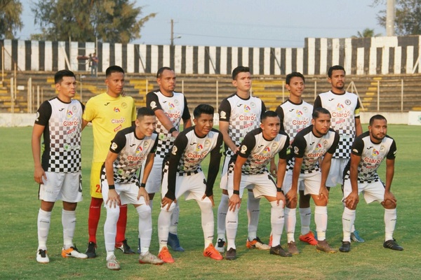 Nicaragua busca finalistas y Tayikistán se repliega