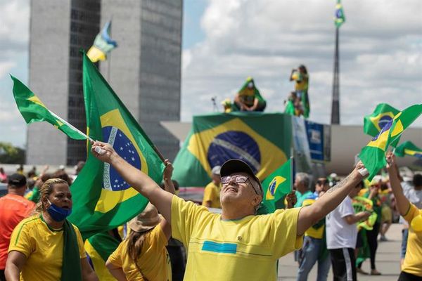 Brasil suma 4.016 muertes y 58.509 casos de COVID-19 en plena crisis política - Mundo - ABC Color