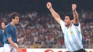 Crónica / Consiguió platal por camiseta de Maradona