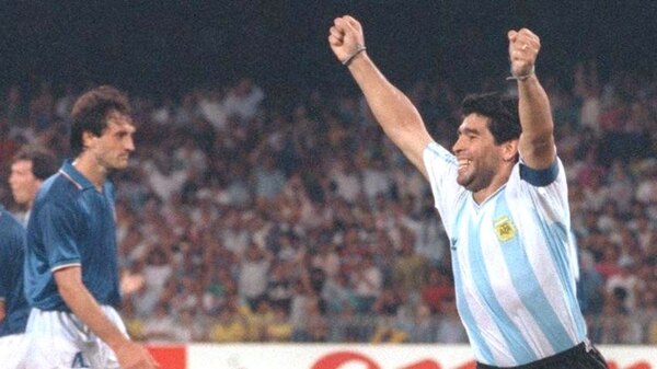 Crónica / Consiguió platal por camiseta de Maradona