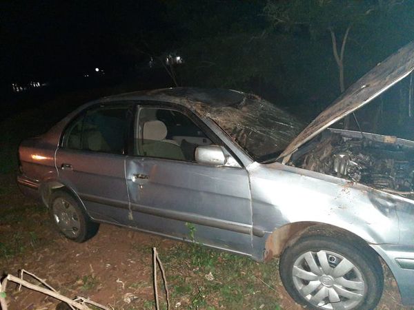 Un hombre resultó herido tras el vuelco de su vehículo - Nacionales - ABC Color