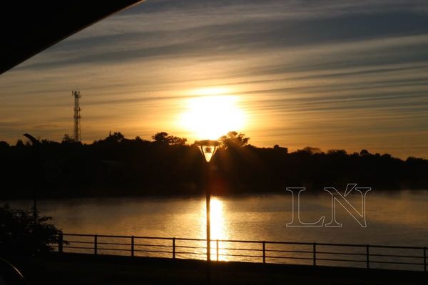 Lunes caluroso y sin lluvias