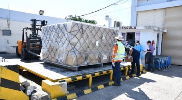 HOY / Aduanas investiga por contrabando y defraudación a firma que trajo medicamentos de la India
