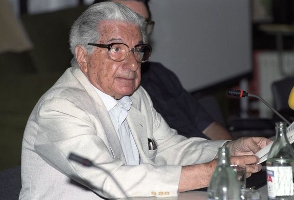 Recuerdan a Roa Bastos y su legado eterno en el 15 aniversario de su muerte - Literatura - ABC Color
