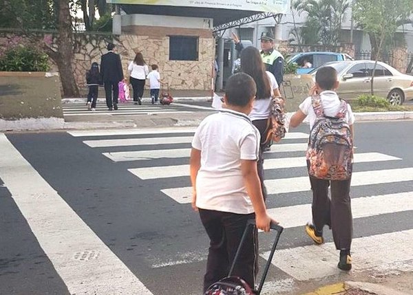 Chau chesku ya las clases presenciales este año | Crónica