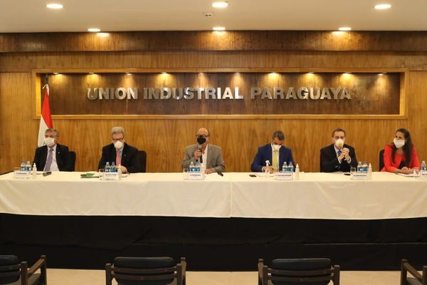Industriales no están contentos con medidas económicas