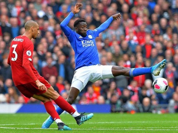 La Premier League comienza a avistar un retorno en junio