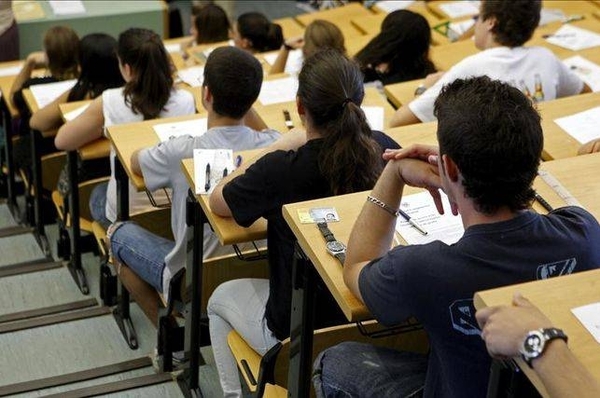 HOY / Plan de clases virtuales, tutorías mínimas y descuentos: lo que pasará con universidades