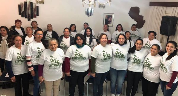 Trabajadoras domésticas reparten kits a desempleadas por coronavirus - Paraguay Informa