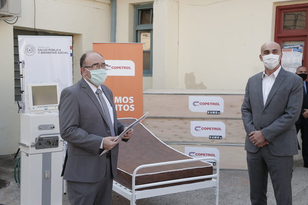 Copetrol dona ventilador pulmonar y 100 camas hospitalarias con colchones y entrega 1.000 kits de alimentos