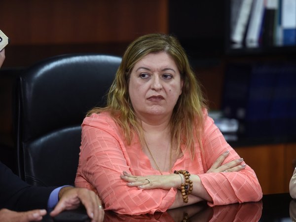 Añetete respalda a Sandra Quiñónez