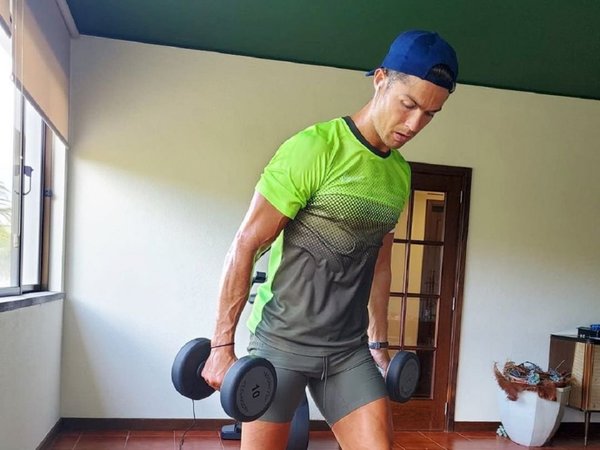 Cristiano se entrena en Madeira a la espera de la vuelta de la serie A