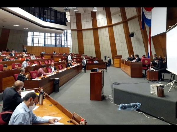 DIPUTADOS ENVIARÁ A COMISIÓN PROYECTO DE RECORTE DE GASTOS SUPERFLUOS
