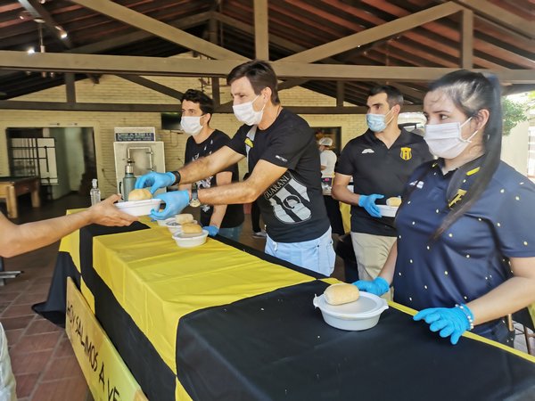 Guaraní brinda mano solidaria para los más necesitados