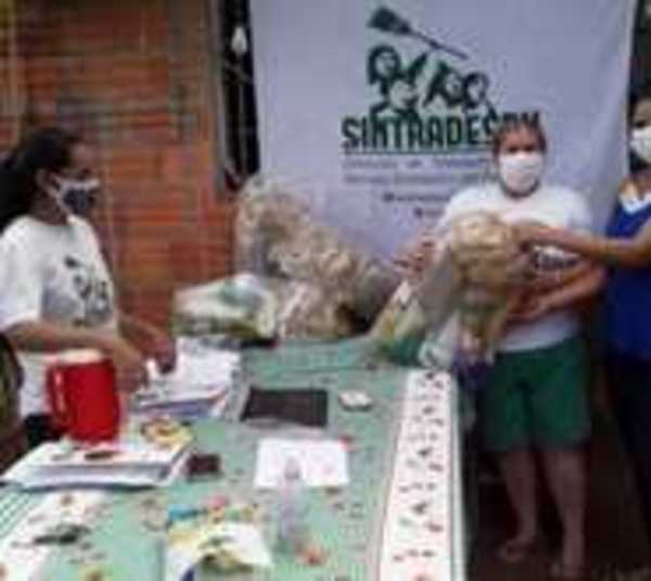Entregan 150 kits a empleadas domésticas - Paraguay.com