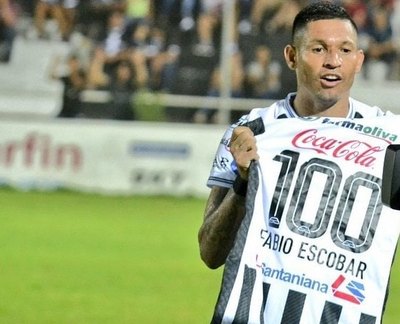 Fabio Escobar subastará una camiseta de Zlatan Ibrahimović
