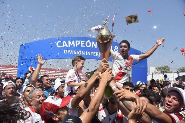 ¡Reclaman pagos por haber ascendido en el 2018! - River Plate - ABC Color