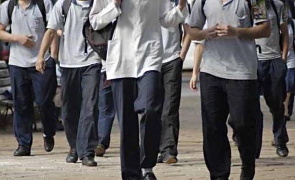 HOY / Fuga masiva de alumnos de colegios privados a públicos y hay cierres de instituciones