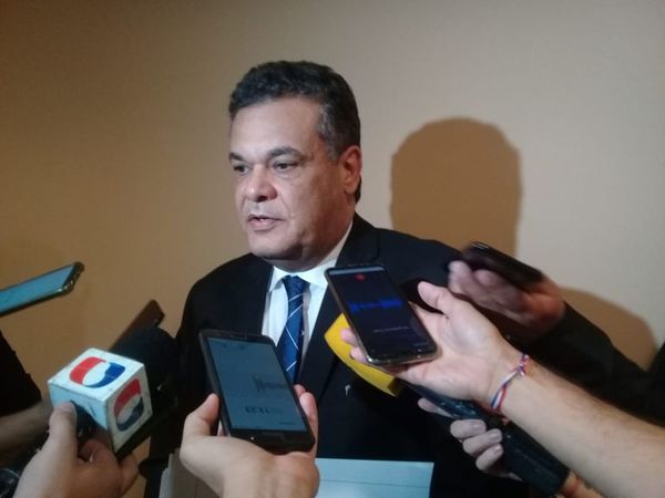 Fiscala denuncia al diputado Acevedo por coacción - Nacionales - ABC Color