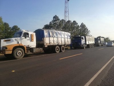 Incautan camiones con unos 55.000 litros de combustible de contrabando