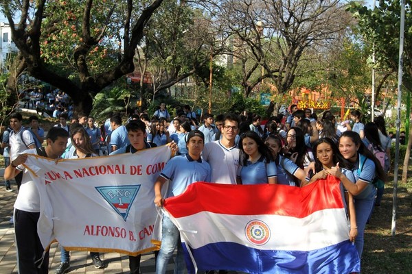 Gremios estudiantiles piden al senado interpelación de Petta - Paraguay Informa