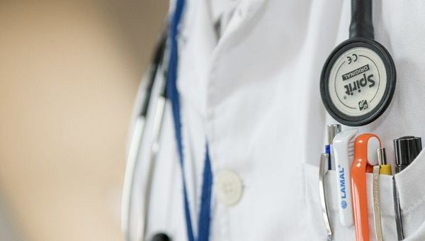 Seguro único respaldado por el Estado: parte de la propuesta para transformar el sistema de salud pública