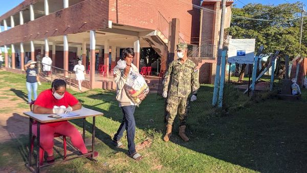 “Niño que no hace tarea no recibirá víveres”