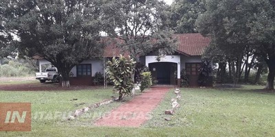 CARLOS A. LÓPEZ: HALLARON A UNA MUJER COLGADA DEL TECHO DE SU VIVIENDA. 