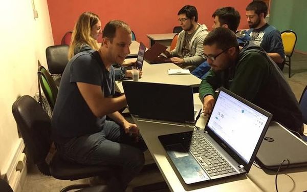 Más de 170 jóvenes recibieron certificación simbólica