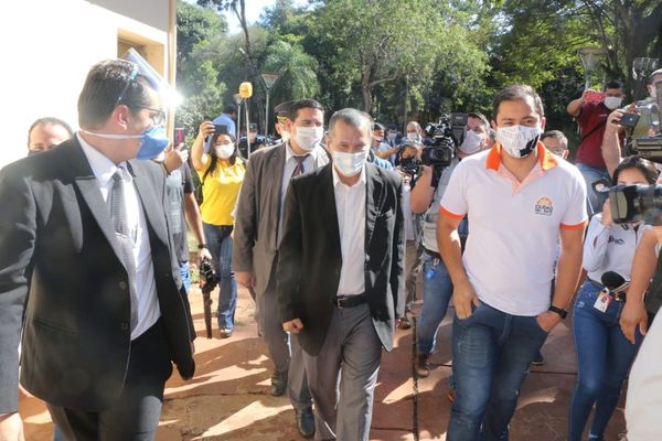 Allanan comuna de Ciudad del Este por supuesta compra irregular de insumos