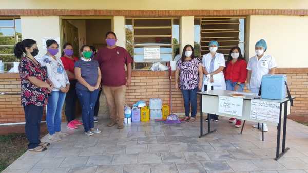 DONAN INSUMOS, EQUIPOS DE BIOSEGURIDAD Y DESINFECTANTES AL PUESTO DE SALUD DE SAN ANTONIO