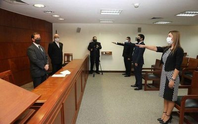 Ministros tomaron juramento a magistrados – Diario TNPRESS