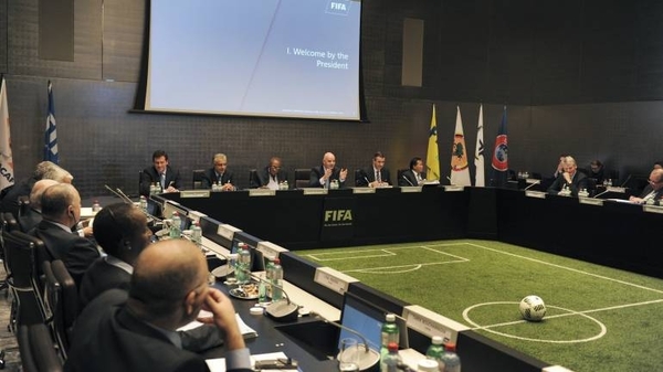 HOY / Comité médico de la FIFA cree que no se puede volver a competir antes de septiembre
