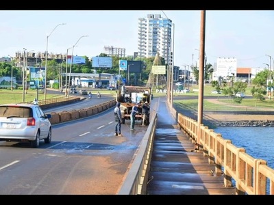 LIMPIEZA Y MANTENIMIENTO DE PUENTES EN ENCARNACIÓN